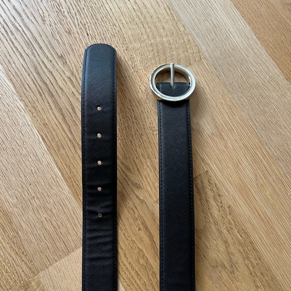 Steve Madden Woman’s Black and White Reversible Belt 41” *Worn Twice* - Picture 5 of 9